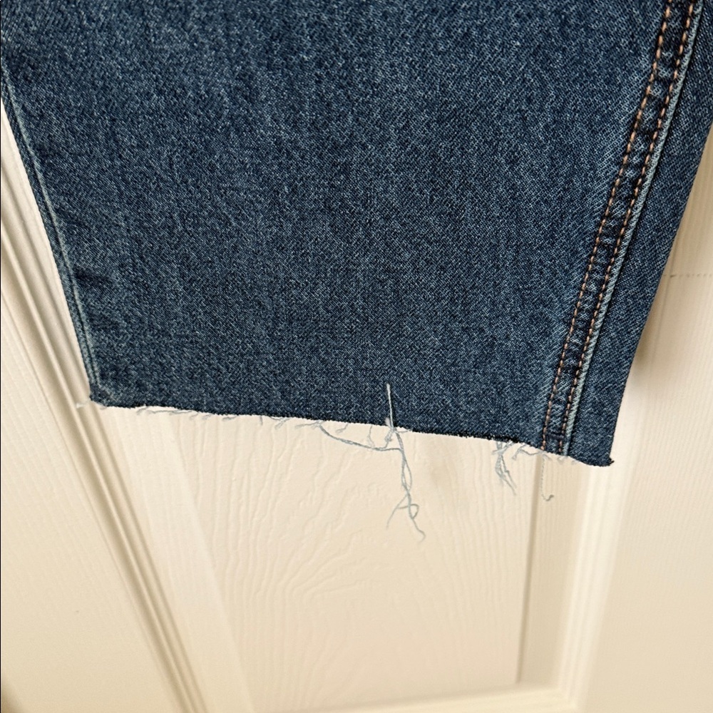 Old Navy Size 18 Women’s SKY-HI STRAIGHT Dark Blue Relaxed Jeans. - Picture 6 of 9